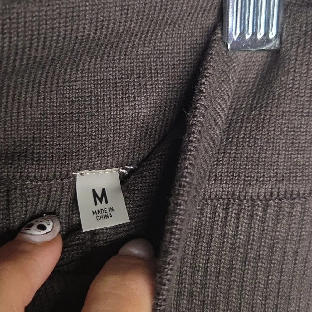 Essentials Charcoal/ Chocolate Ribbed Leggings Size M - Picture 9 of 12